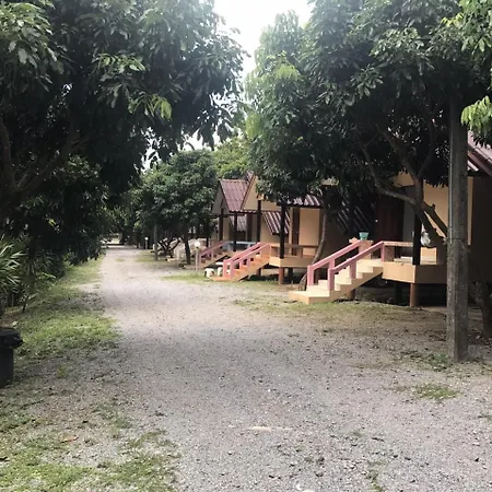 Villa Baan Rai Pu Fa Sattahip Exterior foto